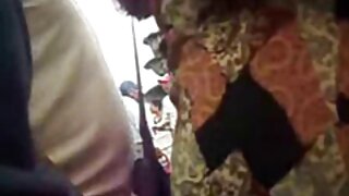 ಸ್ಯಾಸಿ ಶ್ಯಾಮಲೆ ವಿಕ್ಸೆನ್ ಅಲೆಟ್ಟಾ ಓಷನ್ ತನ್ನ ಕತ್ತೆಯನ್ನು ಕಪ್ಪು ವ್ಯಕ್ತಿಯಿಂದ ಕೊರೆಯುತ್ತಾಳೆ